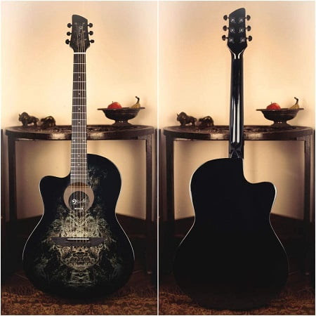 Guitarra acústica negra-min